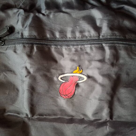 NEW adidas & Miami Heat Bag with string - Picture 2 of 4